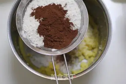 Make Chocolate butter rings step 2