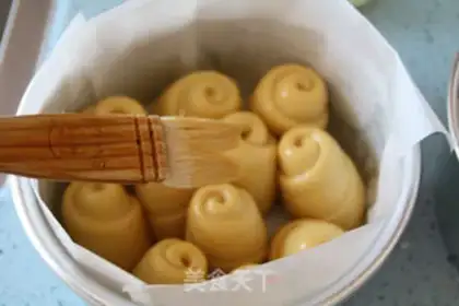 Make Milk and gold rolls step 19