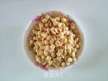 Make Lotus soy pudding step 1