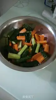 Make Sea sauce pickles step 1