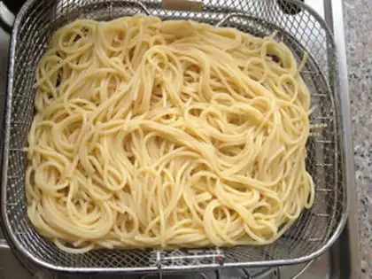 Make Black pepper willow pasta step 3