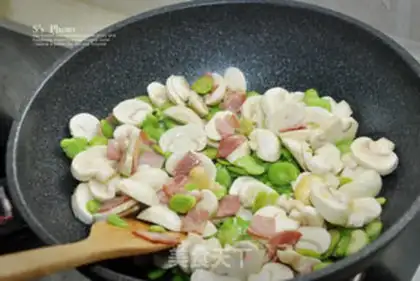 Make Spruct mushroom fried bacon step 7