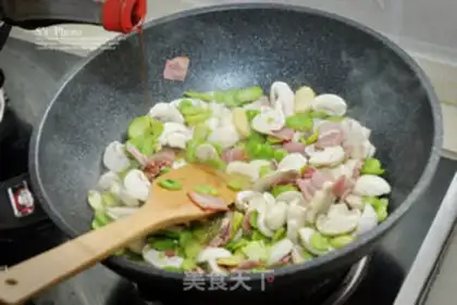 Make Spruct mushroom fried bacon step 9