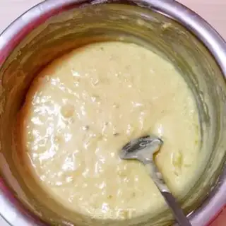 Make Banana cake step 3