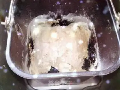 Make Light pink rose bread step 2