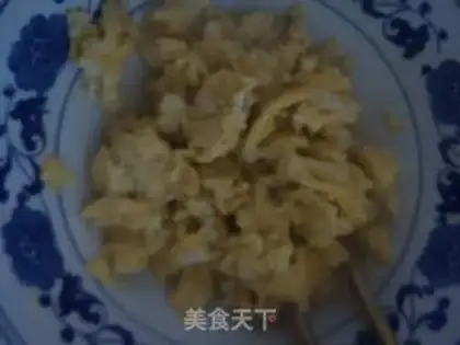 Make Onion tomatoes fried eggs step 4