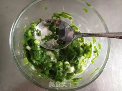 Make Onion pine rolls step 10