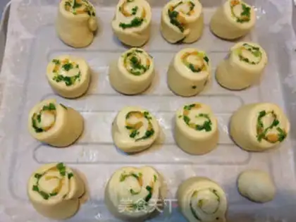 Make Onion pine rolls step 14