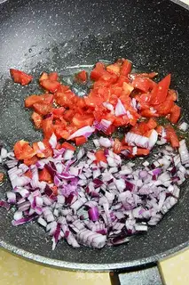 Make Tomato sauce meatballs step 7