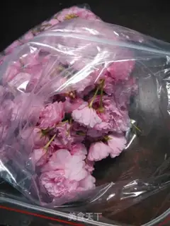 Make Salted cherry blossoms step 0
