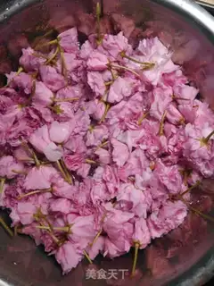 Make Salted cherry blossoms step 1