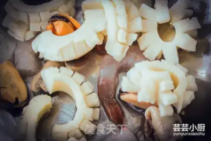 Make Poof melon seafood step 1