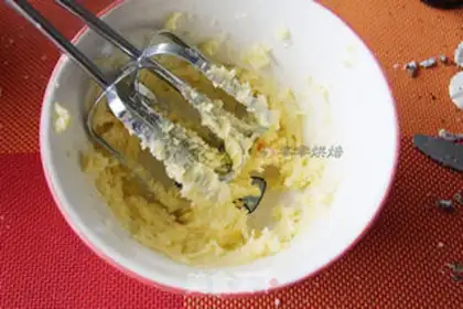 Make Chocolate lollipop cake step 3
