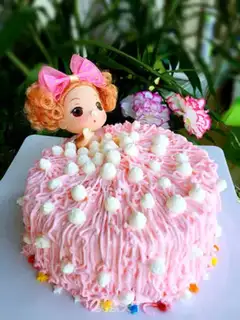 Make Smiling doll birthday cake step 8