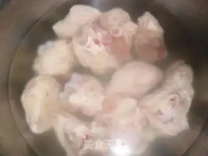 Make ♪ Spring burning pigs bending ♪ step 1