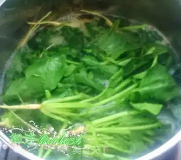 Make A pickled egg omelet spinach step 5