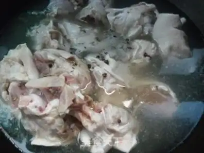 Make ♪ Spring burning pigs bending ♪ step 3