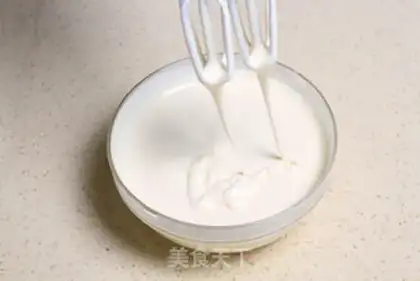 Make mini cupcakes step 3