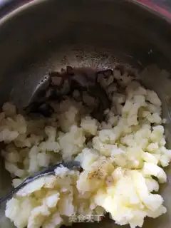 Make Potato pretzels step 2