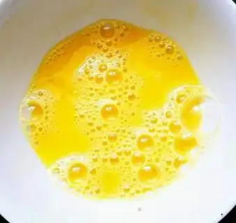 Make Flower sandwich step 1