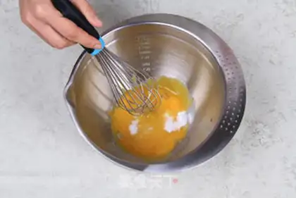 Make Original cream cake roll step 2