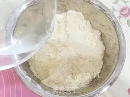 Make Coconut-milk potato pie step 3