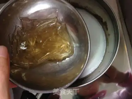 Make Ginger coconut cake step 1