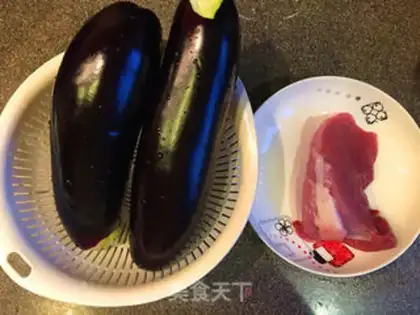 Make Meatloaf and eggplant step 0
