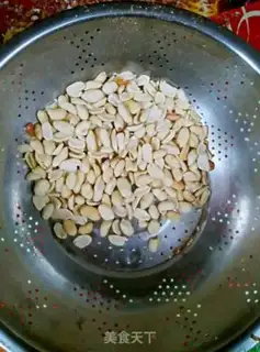 Make Homemade peanut butter step 1