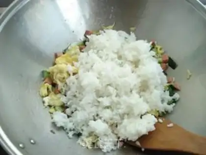 Make Pineapple rice step 6