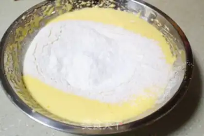 Make SpongeBob cake step 1