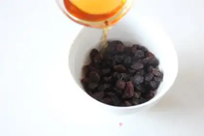 Make Barbie rolls the sugar cake step 1