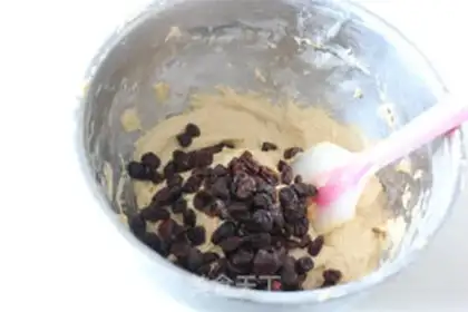 Make Barbie rolls the sugar cake step 6