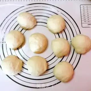 Make Onion cheese bread step 3