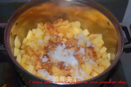 Make Apple pie and tarts step 8