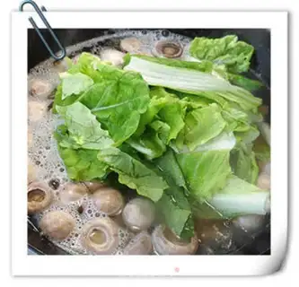 Make Scrambled pork noodles step 7