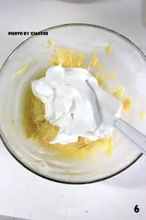 Make Honeyfruit muffins step 5
