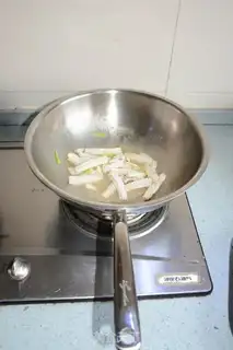 Make A ginger squid roll step 9