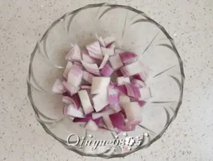 Make Onion-mixed beans step 2