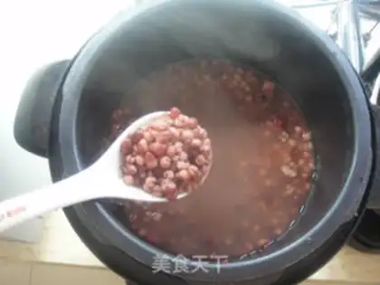 Make Smelting red bean rice soup step 4