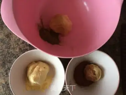 Make Panda cookies step 3