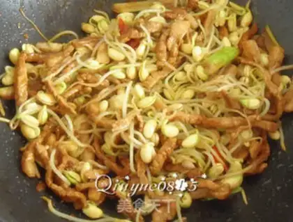 Make Spam black bean sprouts step 6