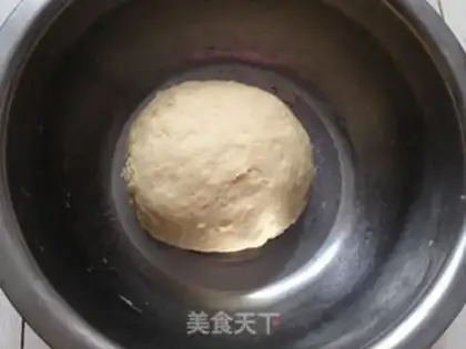 Make Onion pine rolls step 3