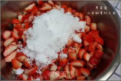 Make Strawberry sauce step 2