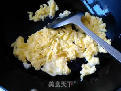 Make Onion fried eggs step 3