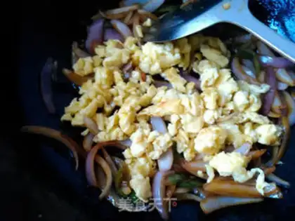 Make Onion fried eggs step 8