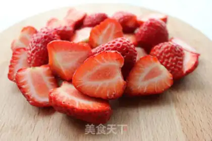 Make Red strawberry sauce step 2