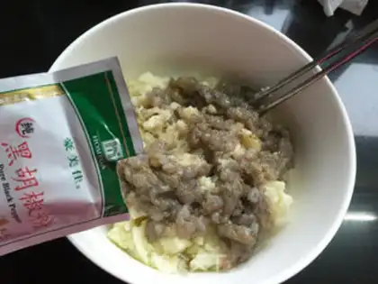 Make Japanese shrimp potatoes step 2