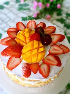 Make Strawberry naked cake step 5