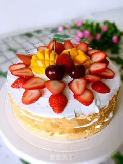 Make Strawberry naked cake step 6